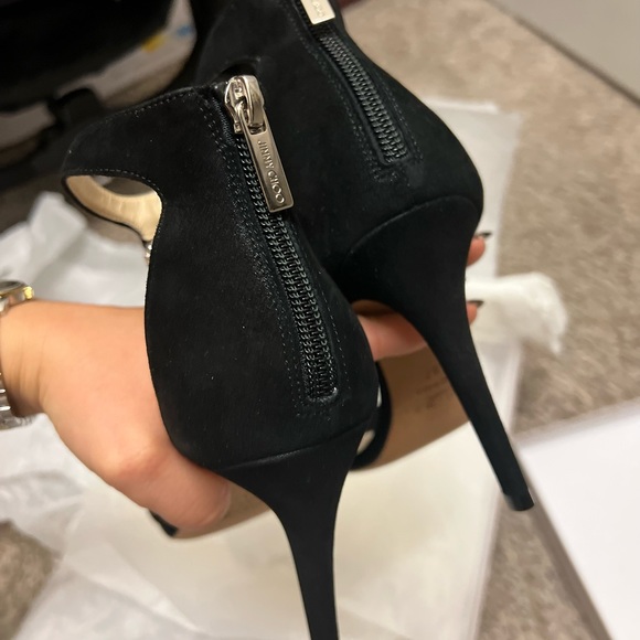 Jimmy Choo Crystal Heels comes with box and dust bag - Picture 5 of 11
